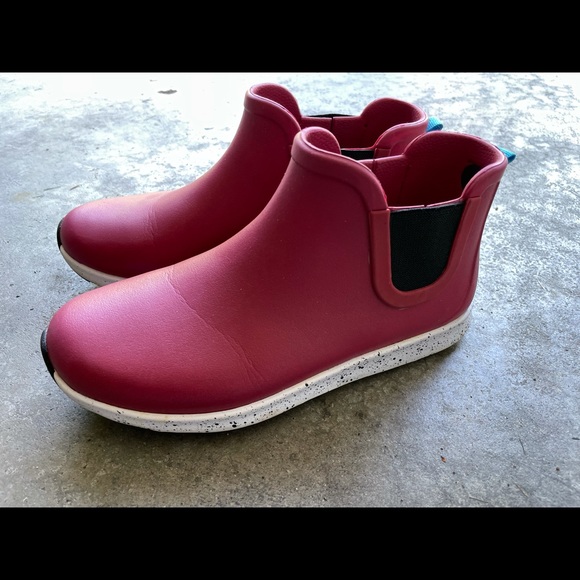 Native rain boots women’s size 6 - Picture 2 of 3